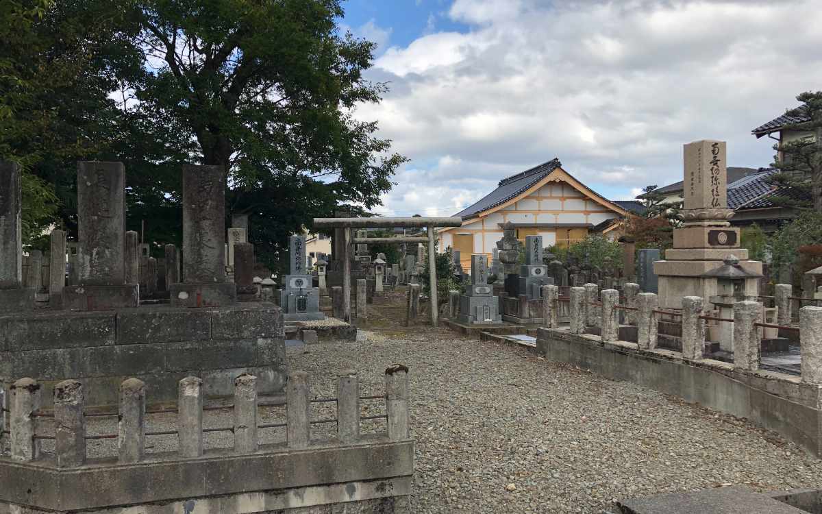 境内墓地のご案内