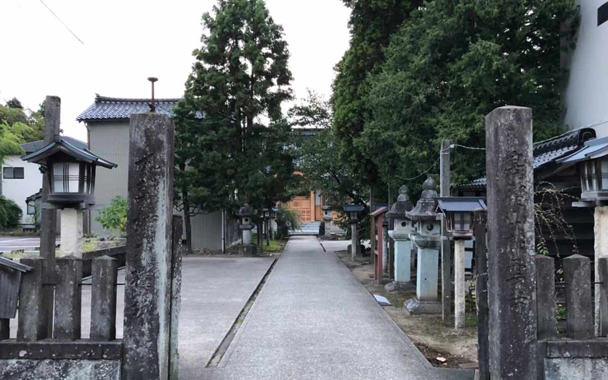 加賀藩祖前田利家の菩提寺